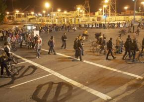 Community pickets block an entrance to the Port of Oakland