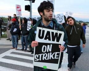 Graduate employees and their supporters picket at UC Santa Cruz during their two-day strike
