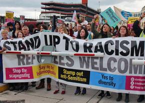 Protesters in Dover prevented from bringing aid to the refugee camp in Calais, France