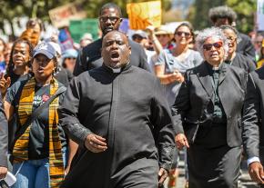 Anti-racists take the streets in Berkeley to challenge the far right