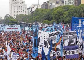 Tens of thousands march against austerity policies in Argentina